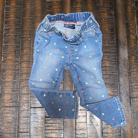 GAP Other - Gap 3T jeggings with heart print